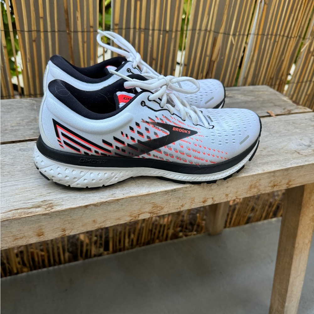 Brooks Ghost 13 shoes. Good condition. Only worn a handful of times.